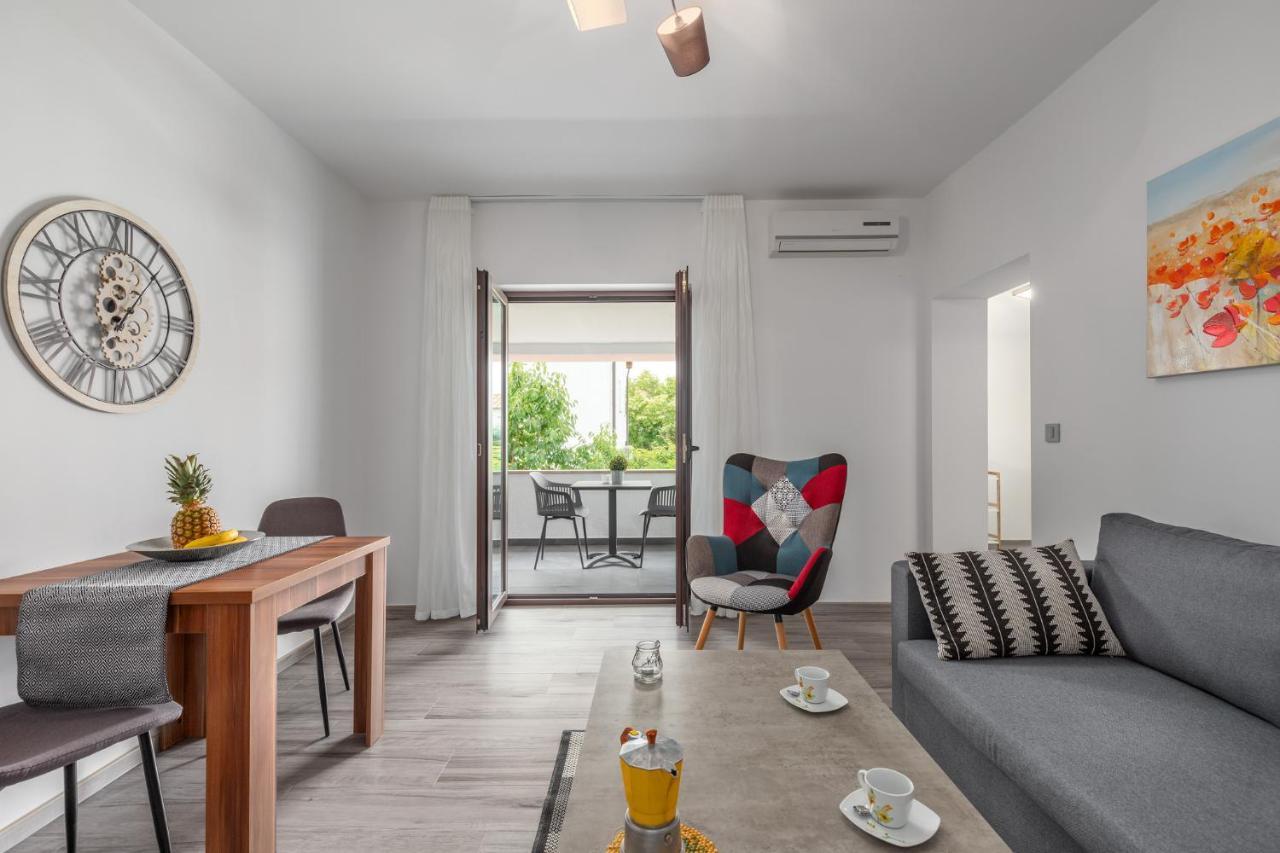 New 2020! Apartments Sanja Πόρετς Εξωτερικό φωτογραφία