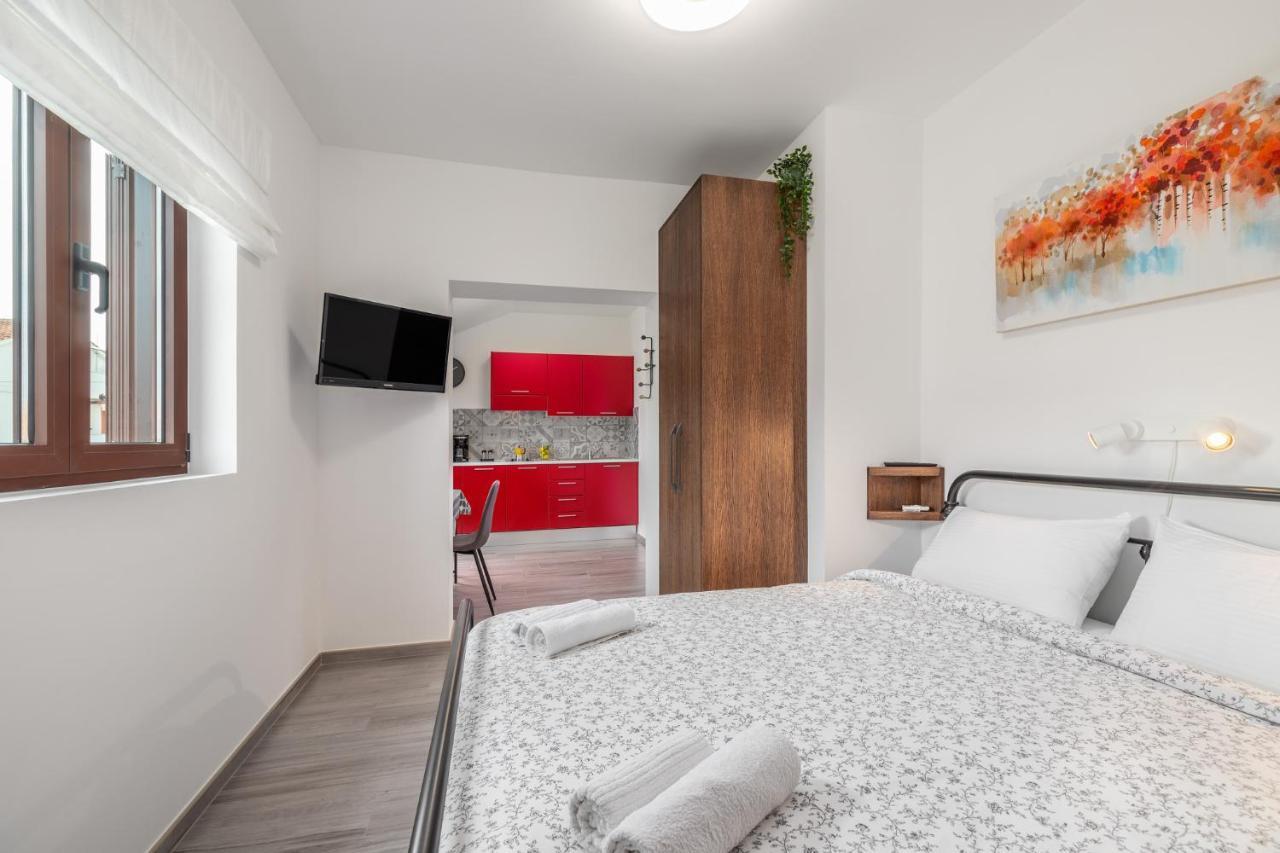 New 2020! Apartments Sanja Πόρετς Εξωτερικό φωτογραφία