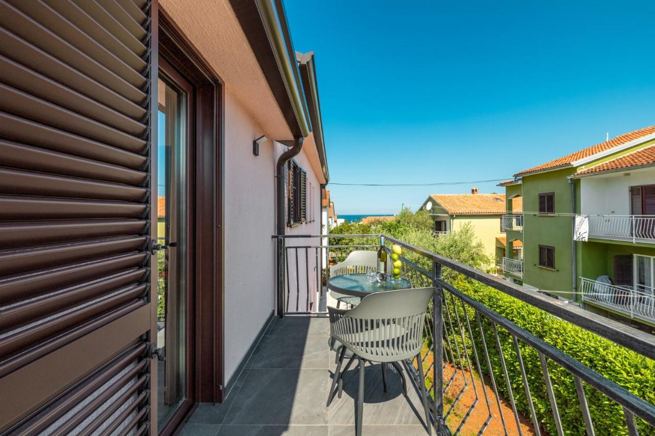 New 2020! Apartments Sanja Πόρετς Εξωτερικό φωτογραφία