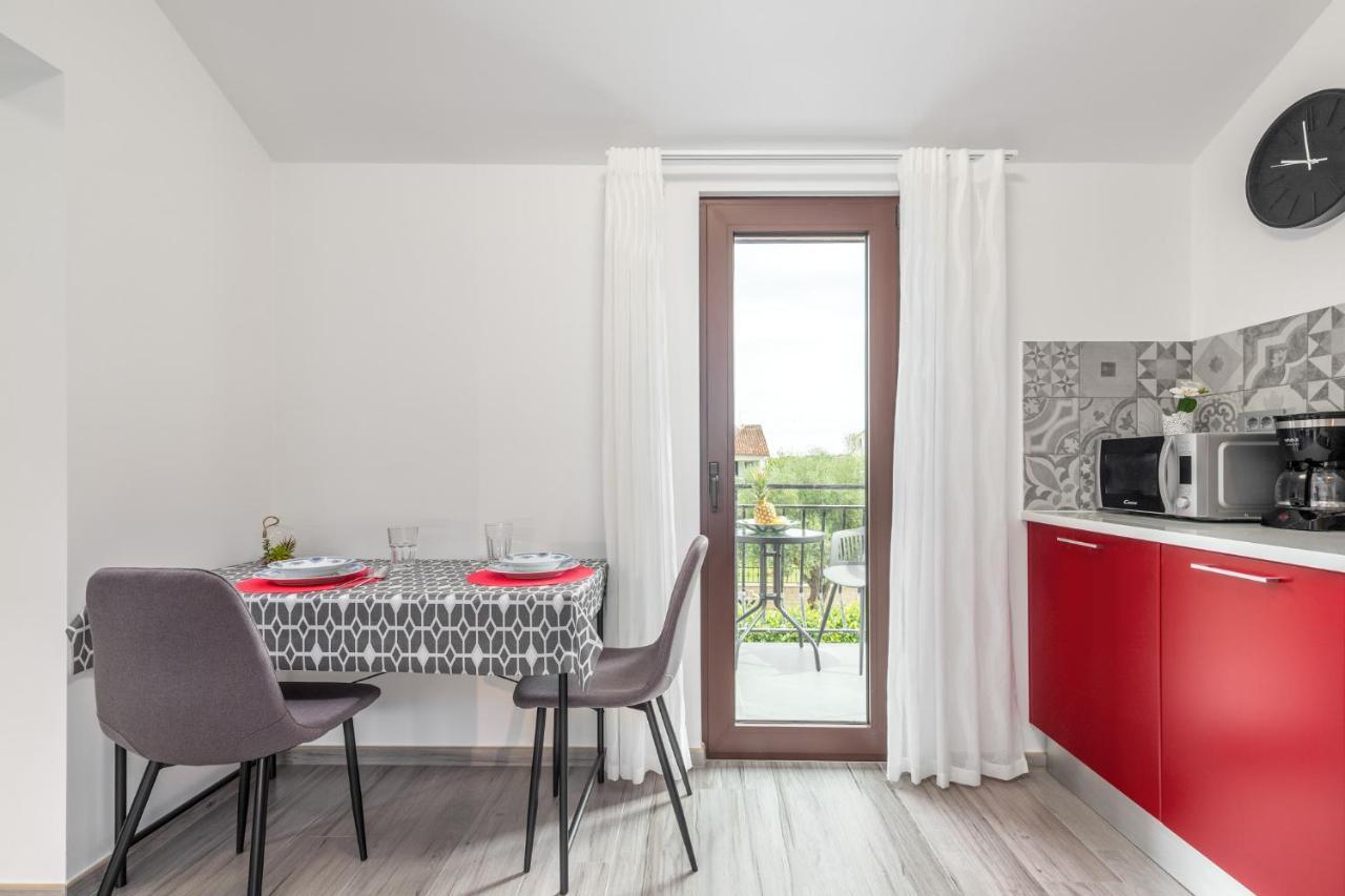New 2020! Apartments Sanja Πόρετς Εξωτερικό φωτογραφία