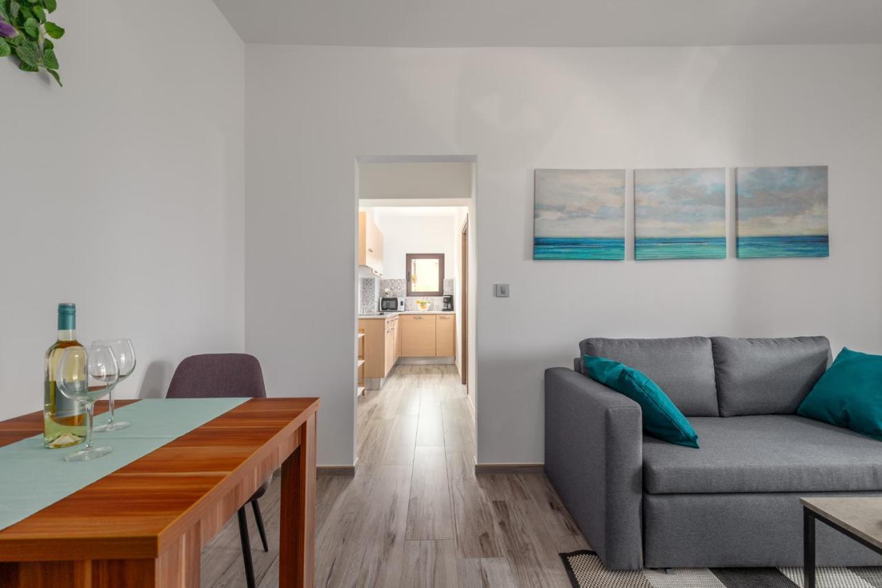 New 2020! Apartments Sanja Πόρετς Εξωτερικό φωτογραφία
