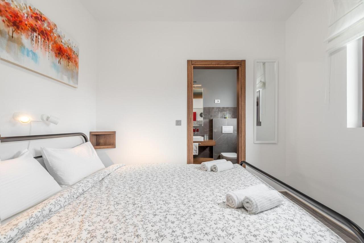 New 2020! Apartments Sanja Πόρετς Εξωτερικό φωτογραφία