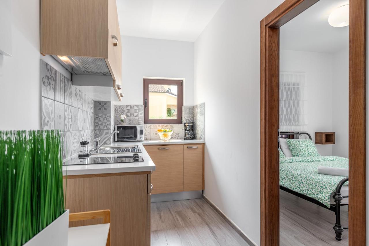 New 2020! Apartments Sanja Πόρετς Εξωτερικό φωτογραφία