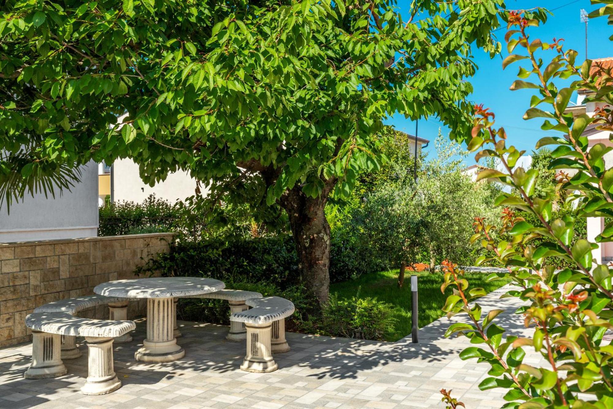 New 2020! Apartments Sanja Πόρετς Εξωτερικό φωτογραφία