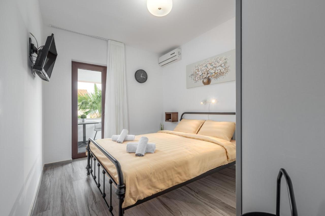 New 2020! Apartments Sanja Πόρετς Εξωτερικό φωτογραφία